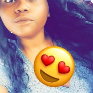 Meet your Posher, Ayoö